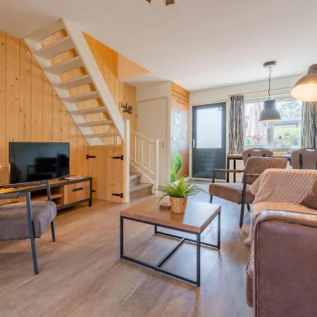 Holiday home Tiny House Pimpelmees Hulshorst